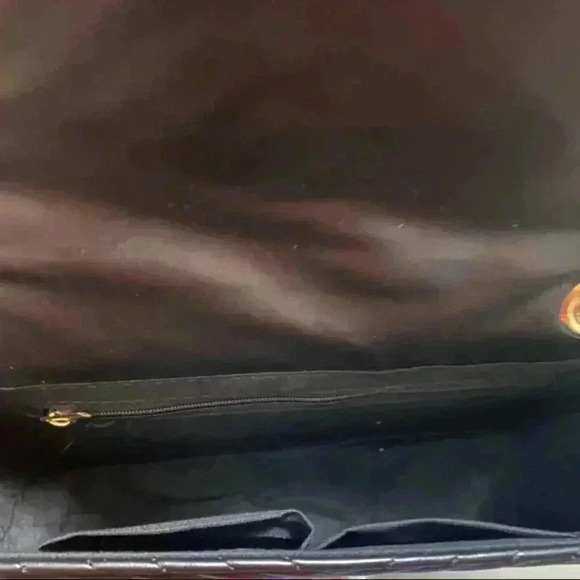 🆕Quilted Pattern Flap Chain Square Bag🆕 - Picture 6 of 9